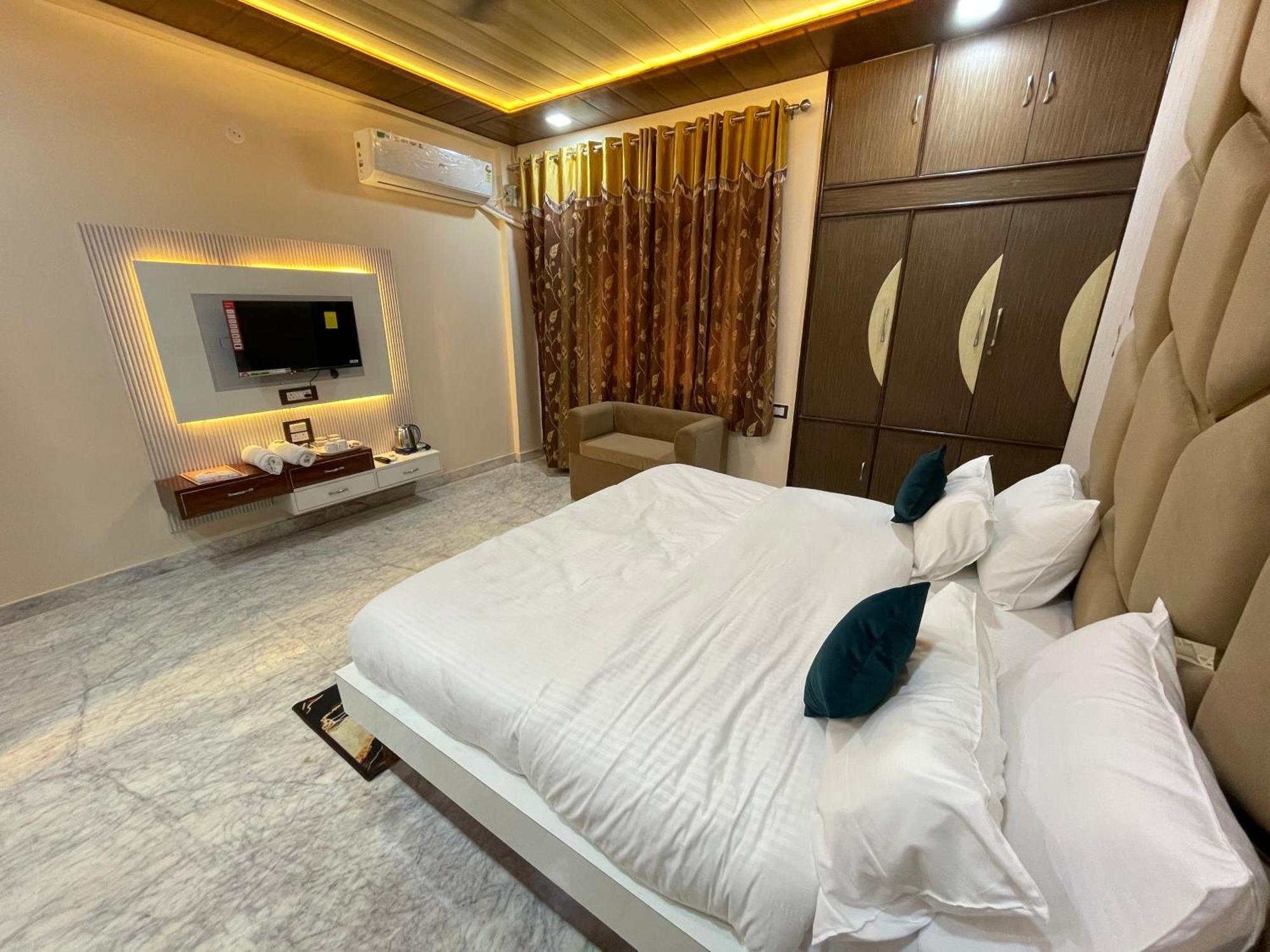 The Marigold Bliss Apartment อัครา ภายนอก รูปภาพ